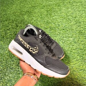 Nike Women’s Airmax SC “Leopard swoosh size 7 sneakers
